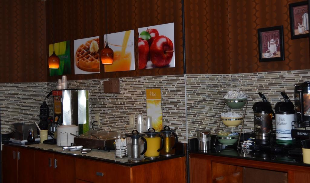 Quality Inn & Suites Lexington Zewnętrze zdjęcie